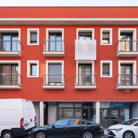 Limehome Barcelona Carrer De Besalu 90 - Estancia Temporal Eksteriør bilde