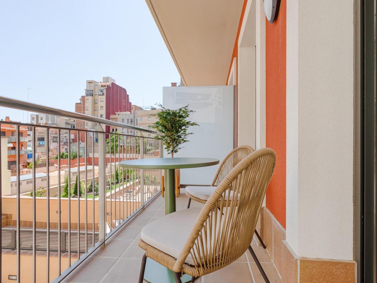 Limehome Barcelona Carrer De Besalu 90 - Estancia Temporal Eksteriør bilde